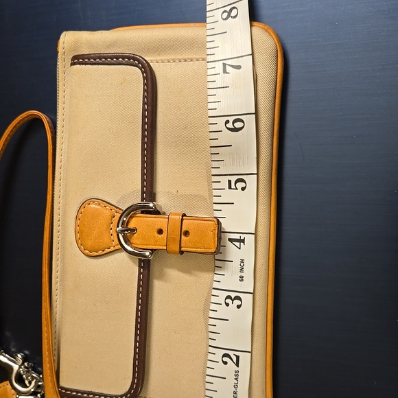 Coach wristlet - Picture 8 of 9